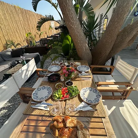 Mavi Yengeç Butik 3* Çeşme