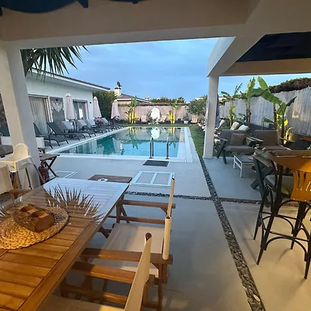 Mavi Yengeç Butik Çeşme