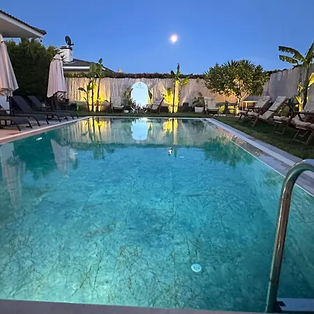 Couette-café Mavi Yengeç Butik