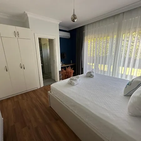 Mavi Yengec Butik Bed & Breakfast Çeşme