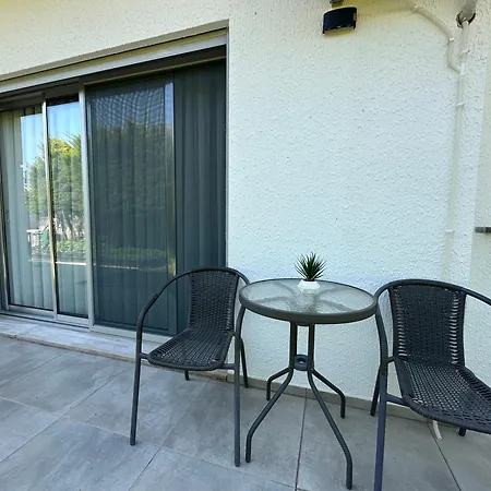 Mavi Yengec Butik 3* Çeşme